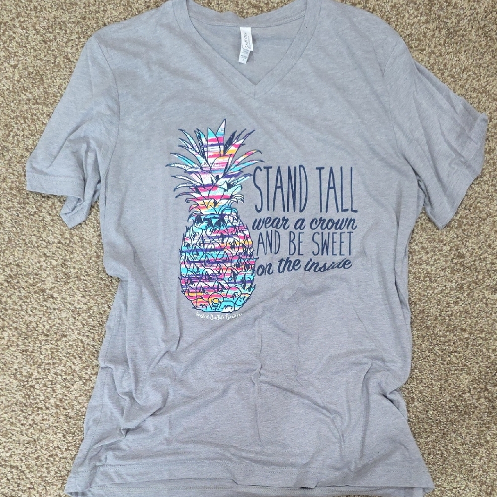 Gray Graphic Tee with Colorful Pineapple Design